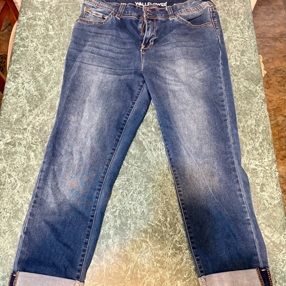 Wallflower Women's Dark Blue Ankle Jeans